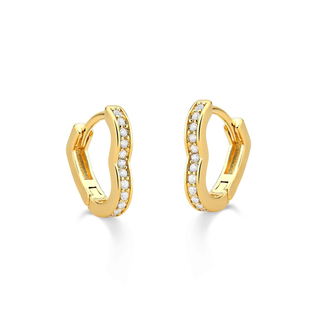 BRINCO DE ARGOLA DE CORAÇÃO MÉDIO COM ZIRCONIAS CRISTAIS FOLHEADO A OURO 18K
