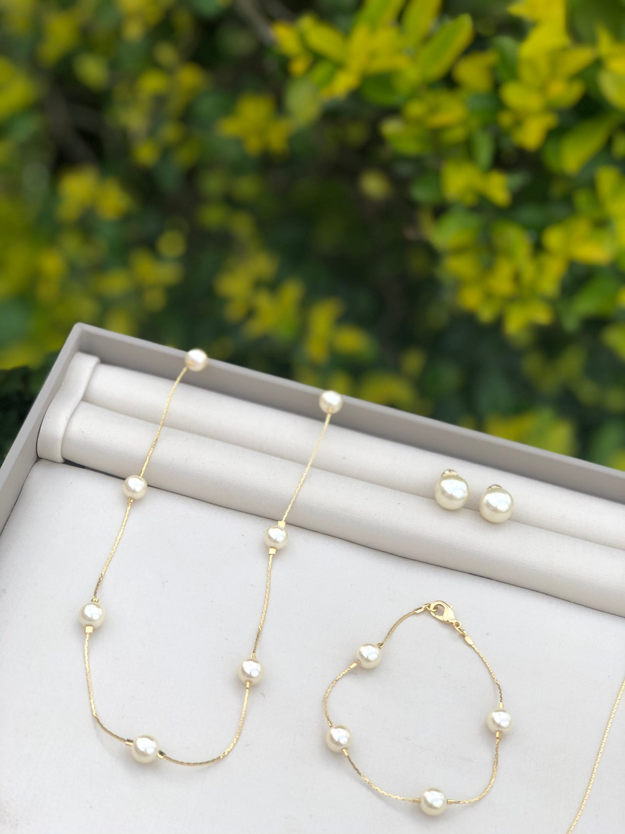 PULSEIRA DE PÉROLA FOLHEADA A OURO 18K