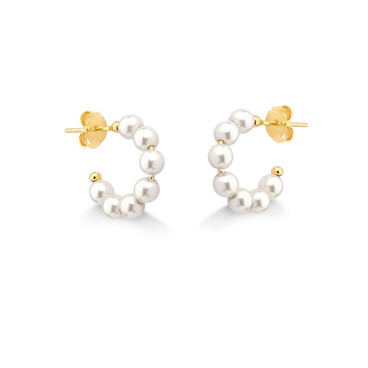 BRINCO DE ARGOLA DE PEROLA PEQUENA FOLHEADA A OURO 18K