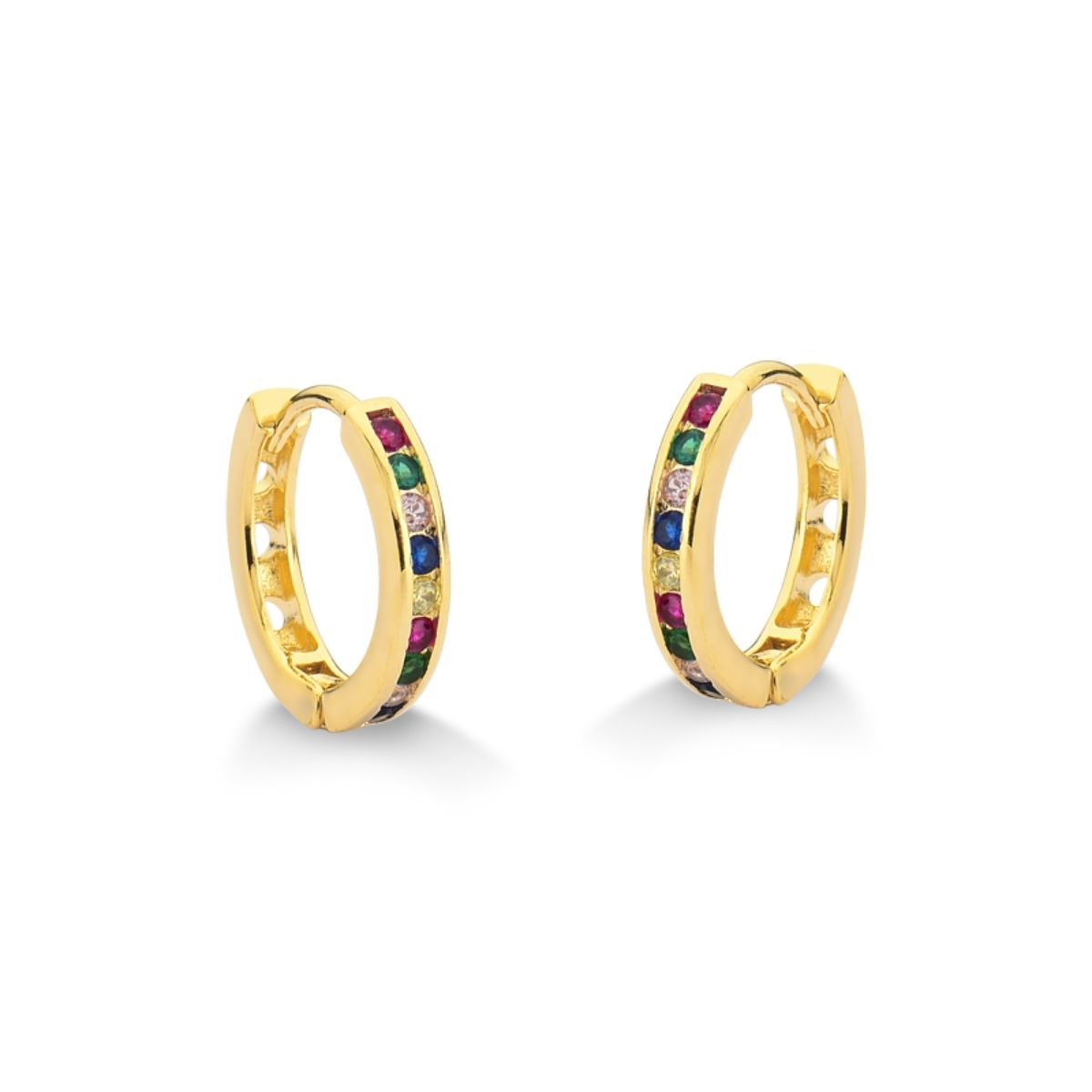 BRINCO ARGOLA DE CLICK MEDIA CRAVEJADA DE ZIRCONIAS COLORIDAS FOLHEADA A OURO 18K