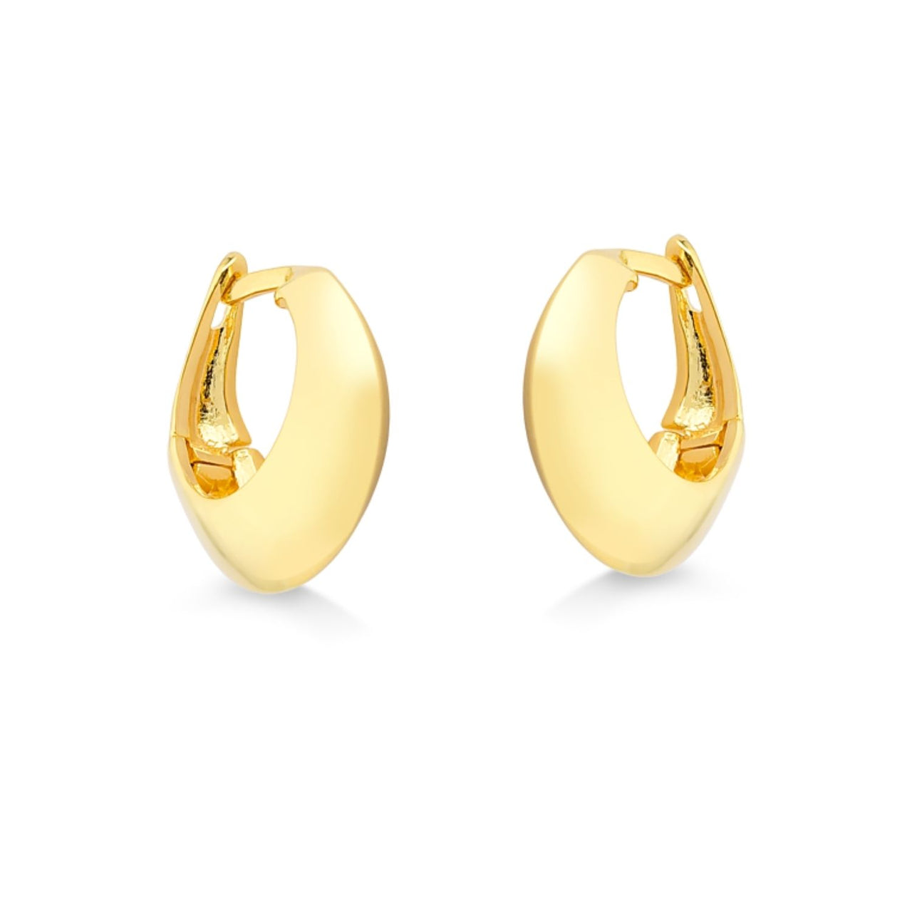 MIX DE BRINCO E PIERCING EM FORMATO DE CORAÇÃO FOLHEADO A OURO 18K