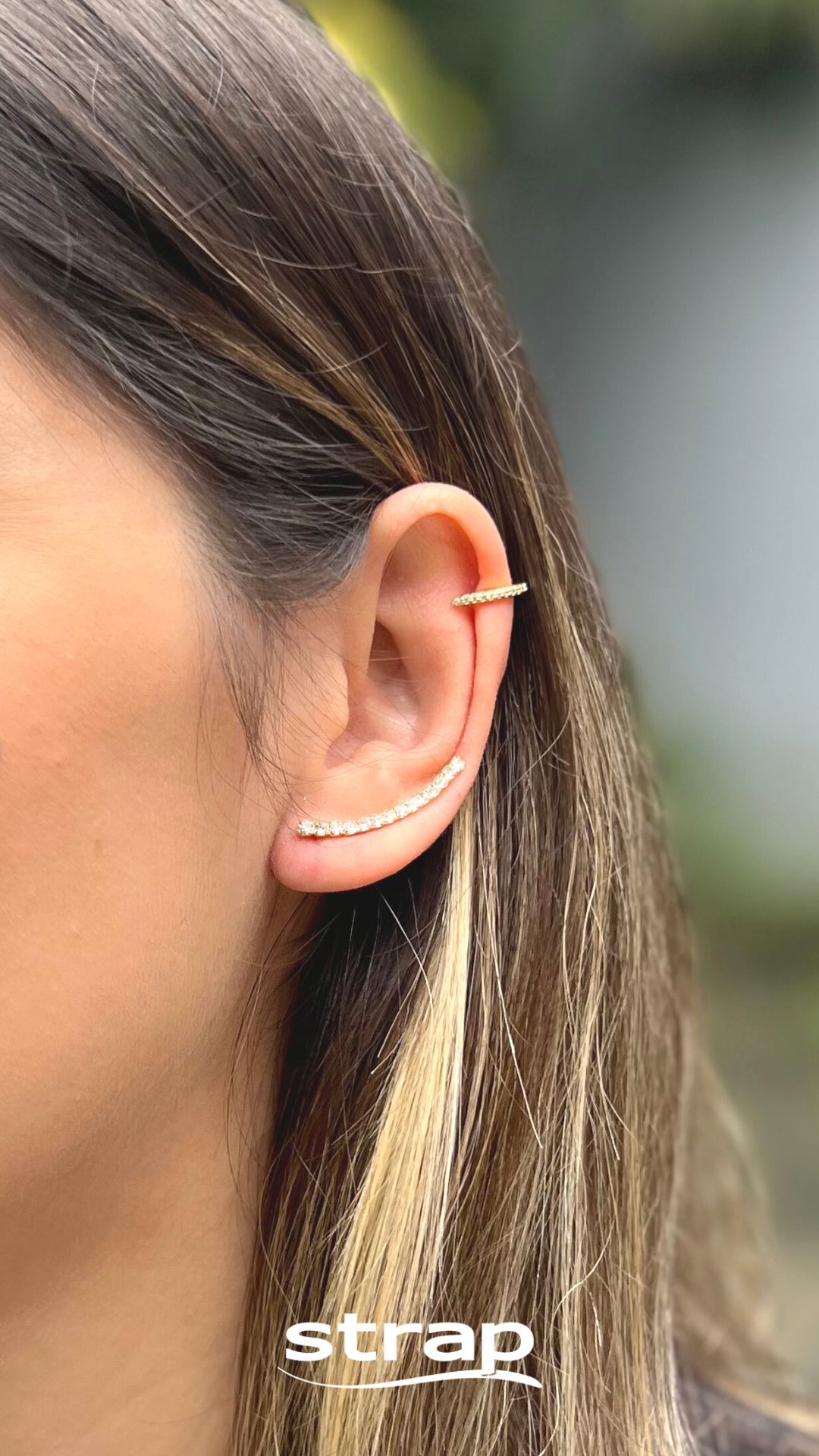BRINCO EAR JACKET DE PEDRINHAS FOLHEADO A OURO 18K