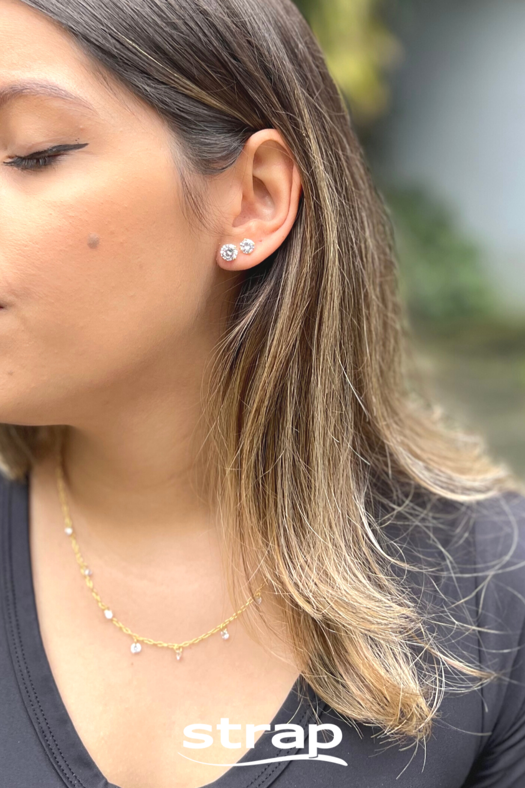 MINI BRINCO DUPLA PEQUENO DE ZIRCÔNIA REDONDA FOLHEADO A OURO 18K