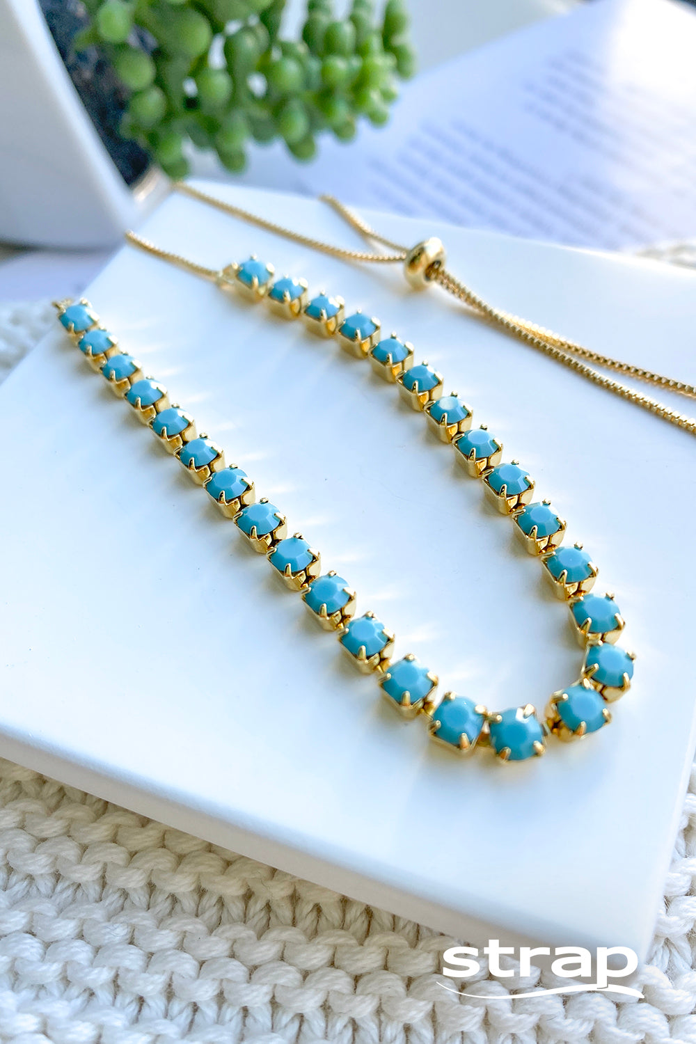 COLAR RIVIERA AZUL AJUSTÁVEL FOLHEADO A OURO 18K