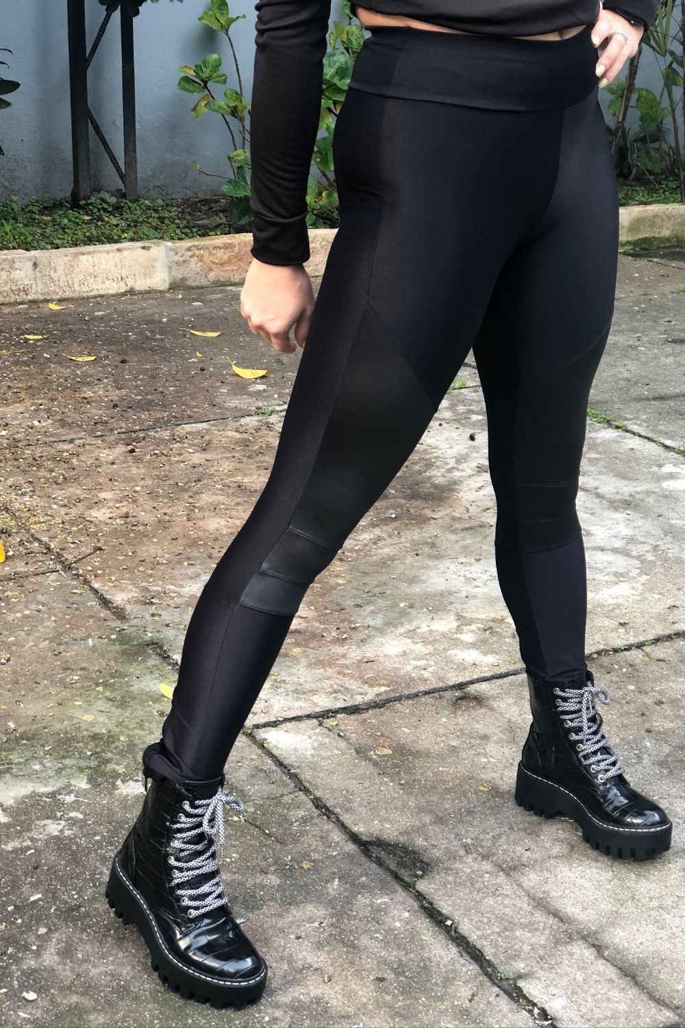 LEGGING DETALHE COM ZIPER