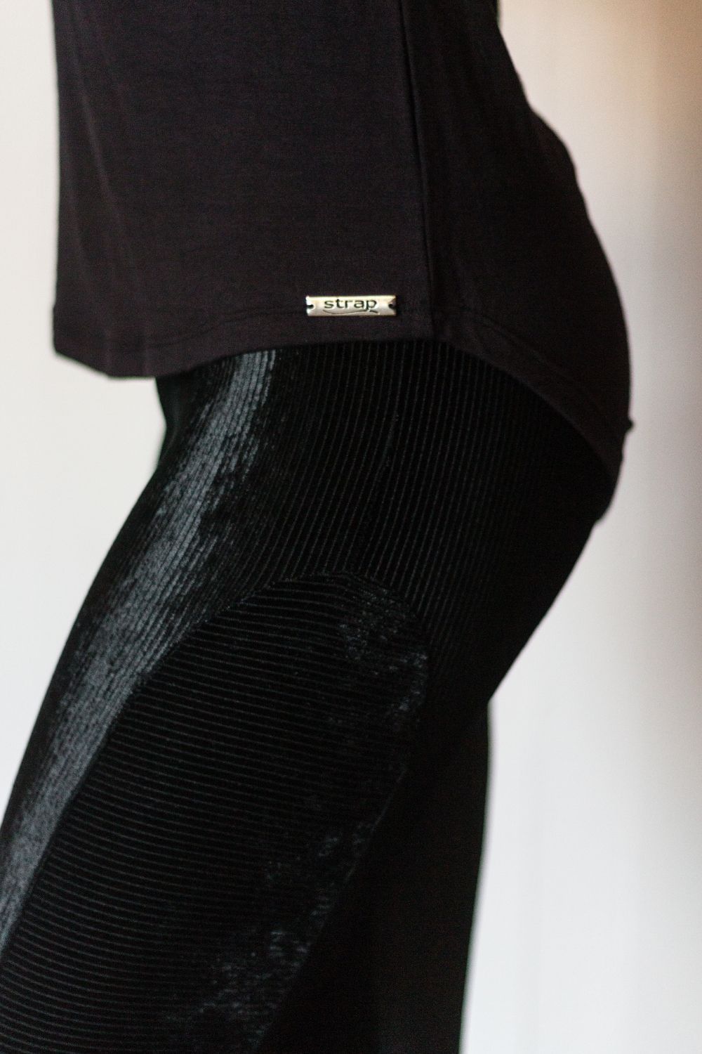 LEGGING DE VELUDO COTELÊ COM DETALHE NA LATERAL