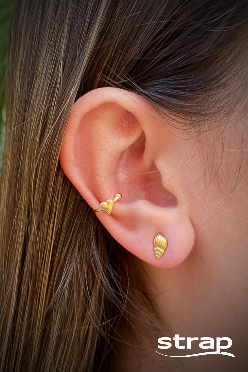 BRINCO MINI CONCHA FOLHEADO A OURO 18K