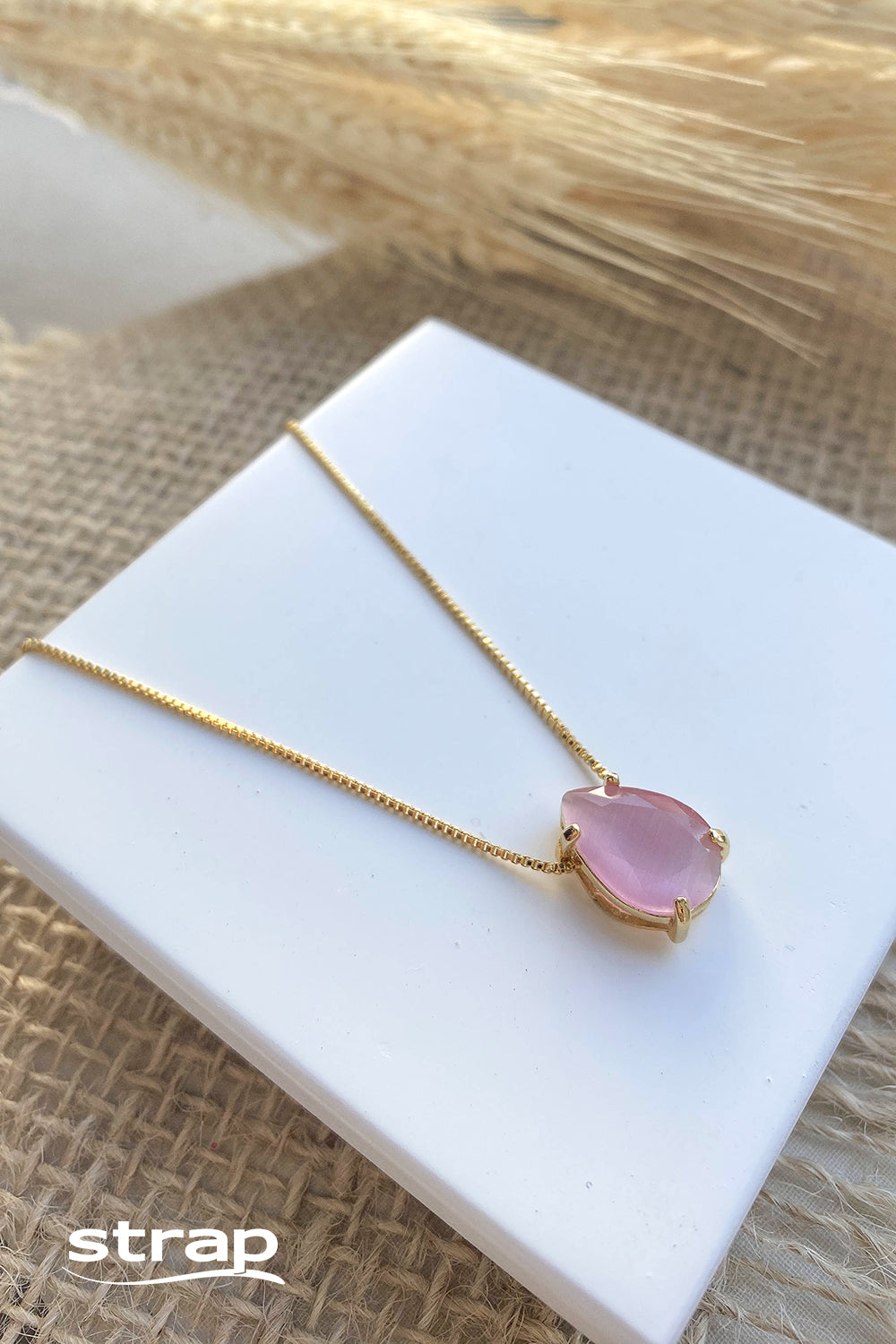 COLAR GOTA ACETINADA ROSA FOLHEADO A OURO 18K