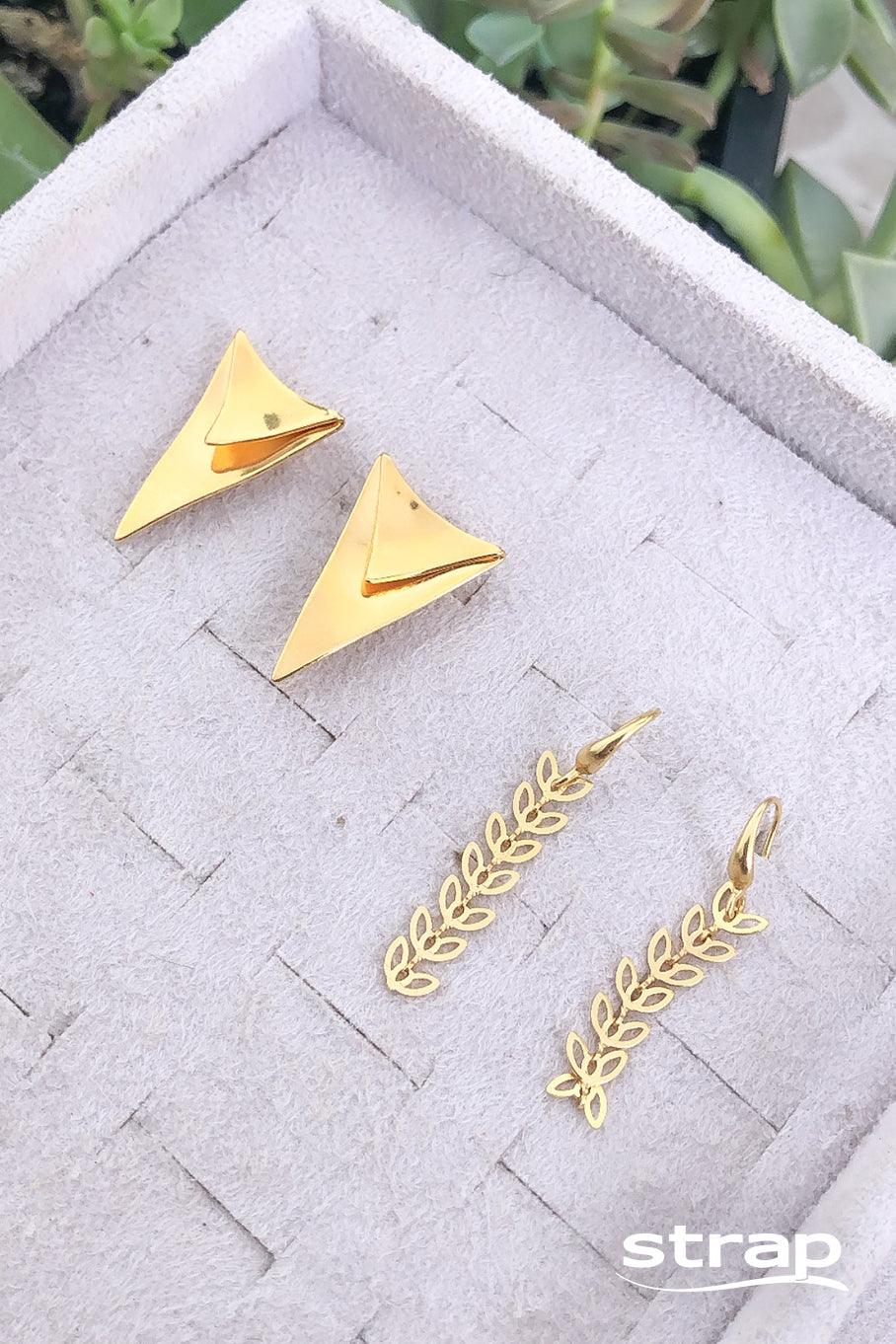 BRINCO FOLHAS LONGO FOLHEADO A OURO 18K