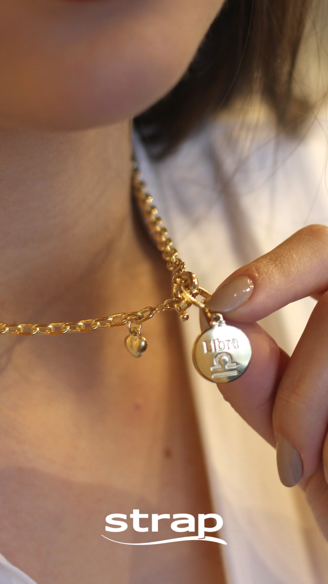 PINGENTE DE SIGNO LIBRA COM FECHAMENTO EM TRANQUETA FOLHEADO A OURO 18K