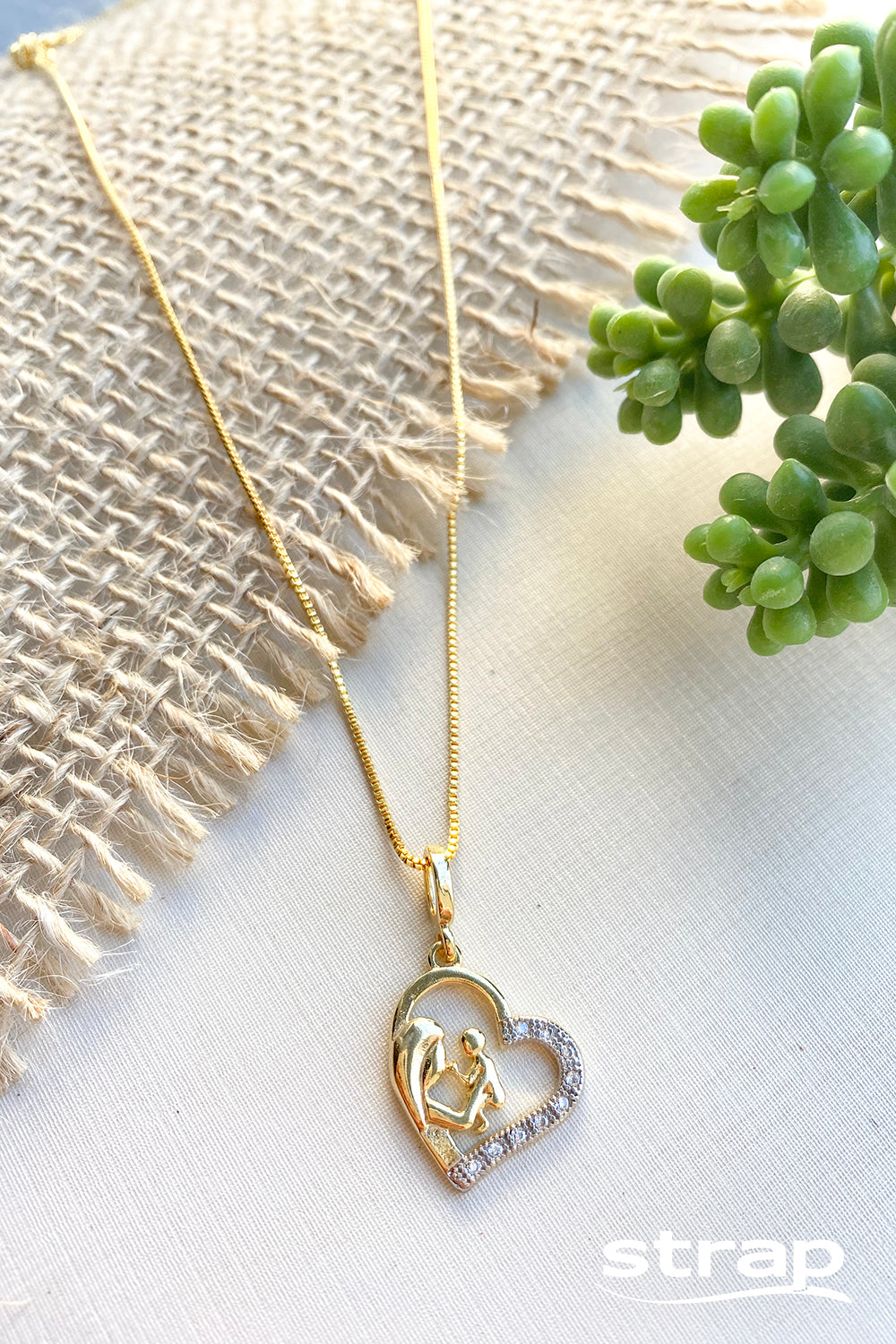 COLAR CORAÇÃO MÃE E FILHO FOLHEADO A OURO 18K