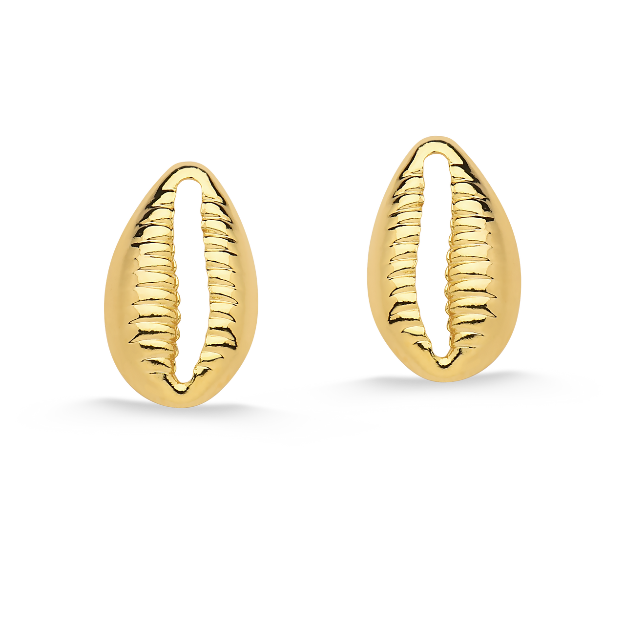 BRINCO DE BÚZIO PEQUENO FOLHEADO A OURO 18K