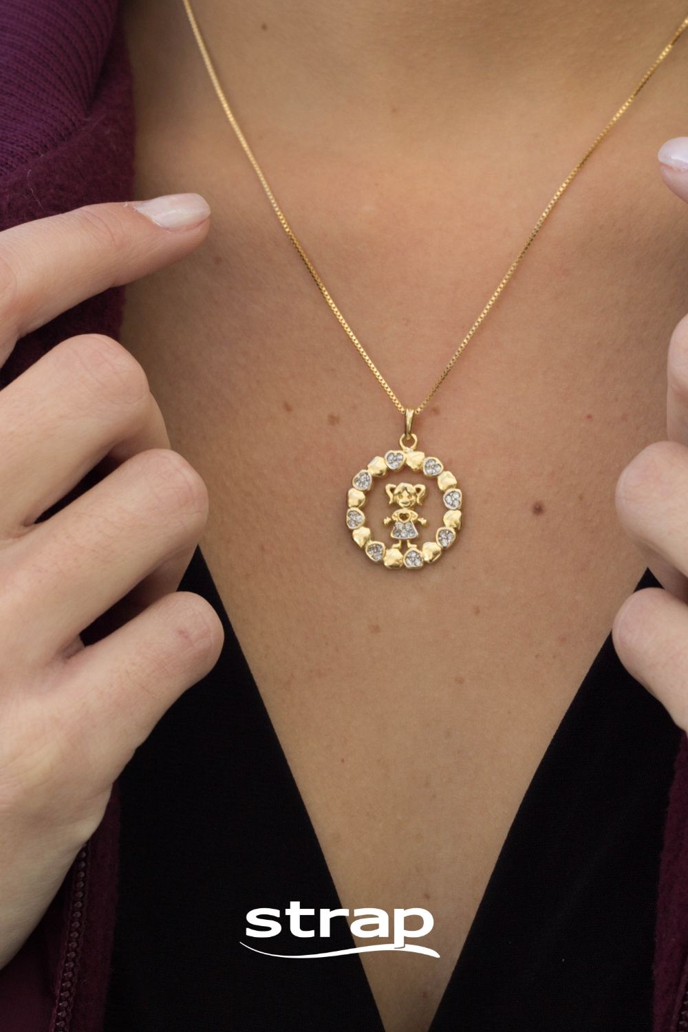 COLAR FOLHEADO A OURO 18K COM MANDALA CRAVEJADA DE ZIRCÔNIAS MENINA