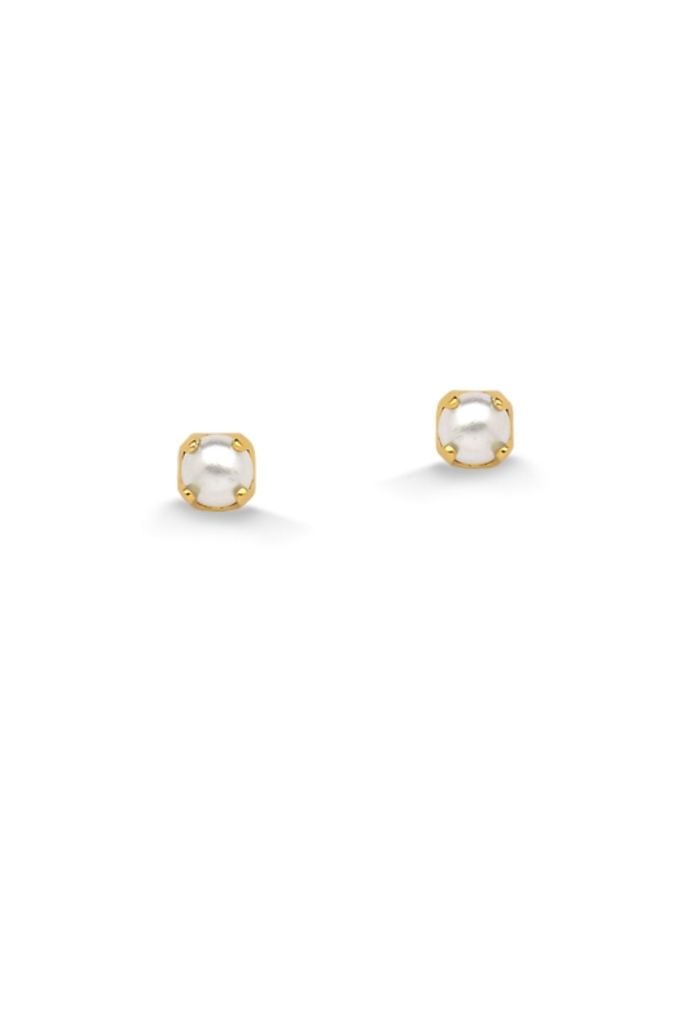 BRINCO MINI PÉROLA FOLHEADO A OURO 18K