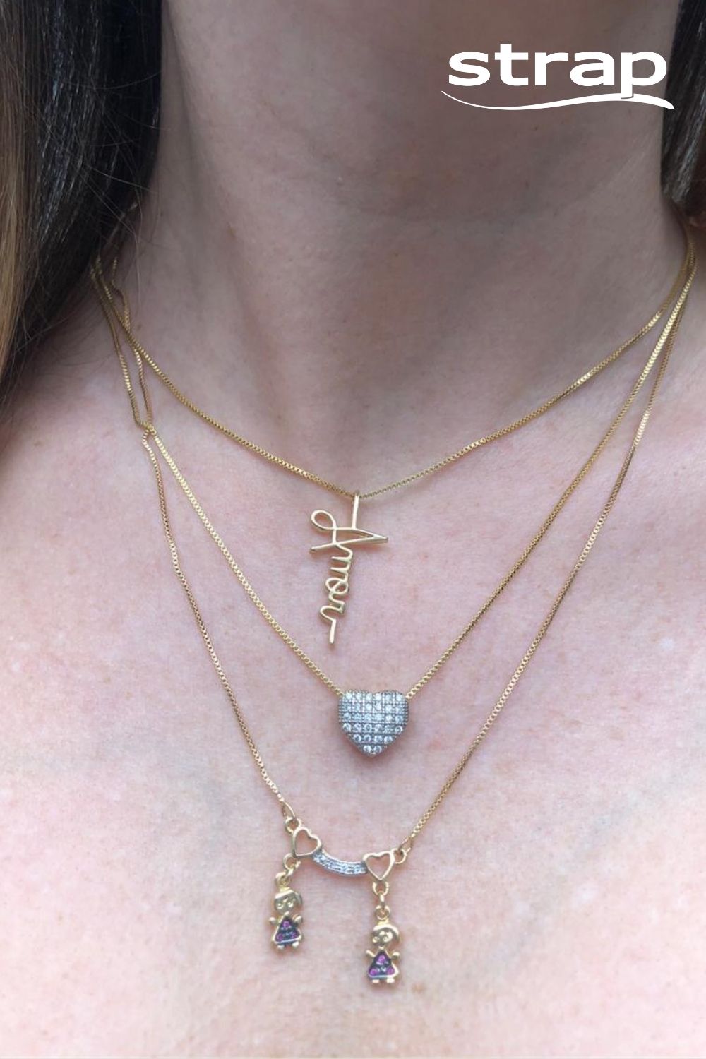 COLAR COM CORAÇÃO CRAVEJADO DE ZIRCÔNIAS FOLHEADO A OURO 18K