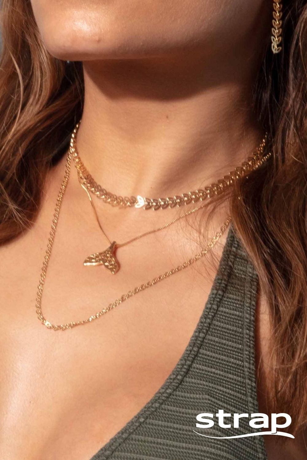 COLAR CHOKER FOLHAS FOLHEADO A OURO 18K