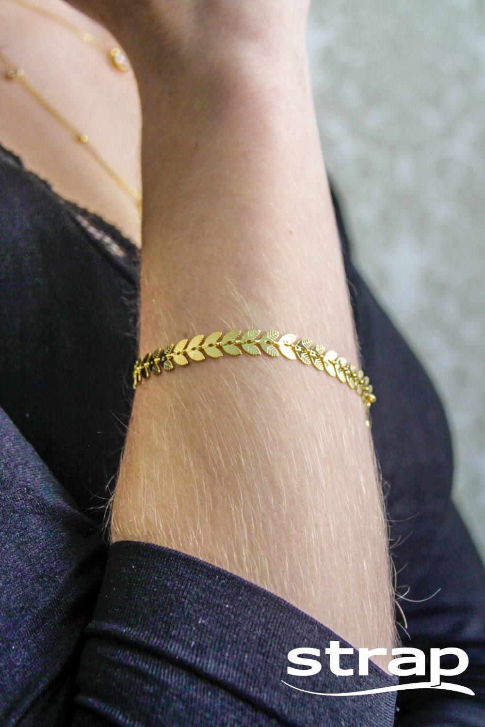 PULSEIRA DE FOLHAS DE OLIVEIRA FOLHEADA A OURO 18K