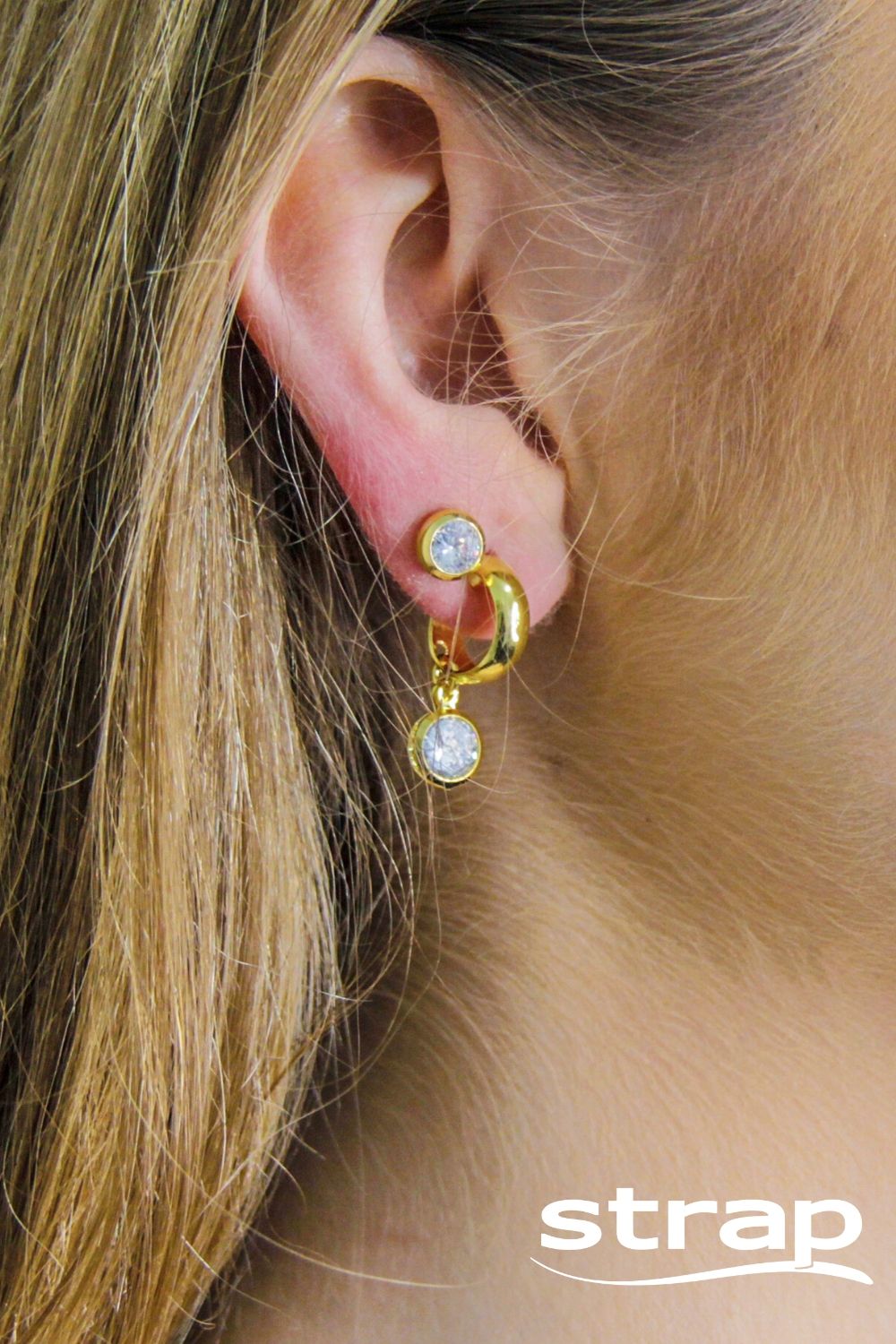 BRINCO DE ARGOLA ABERTA COM PINGENTE DE PONTO DE LUZ FOLHEADO A OURO 18K