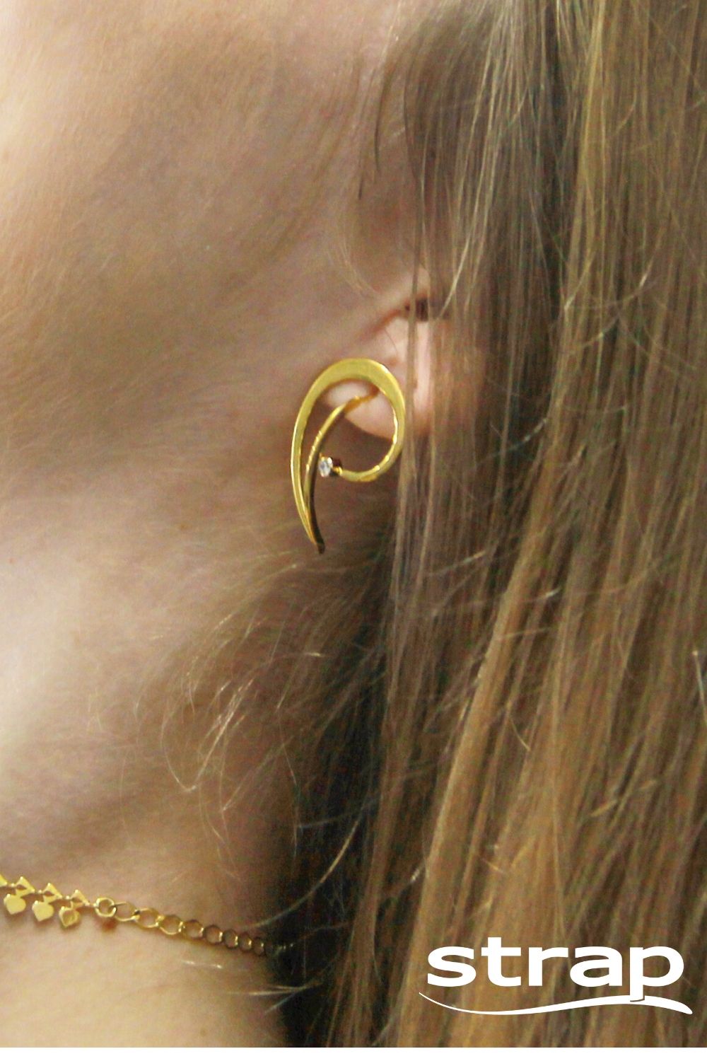 BRINCO LINHAS COM ZIRCÔNIA FOLHEADO A OURO 18K