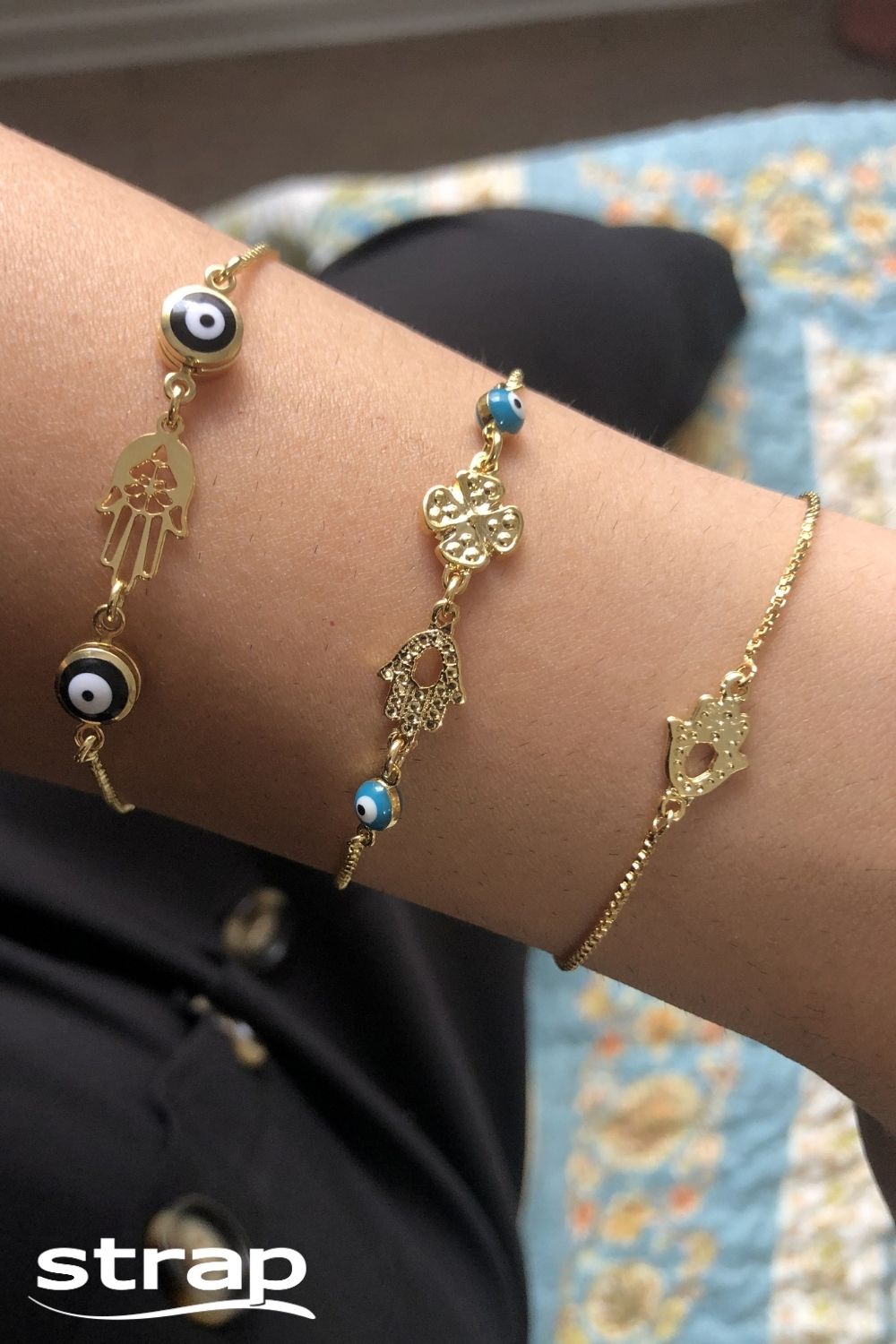 PULSEIRA REGULÁVEL COM TREVO HAMSÁ E OLHO GREGO FOLHEADA A OURO 18K
