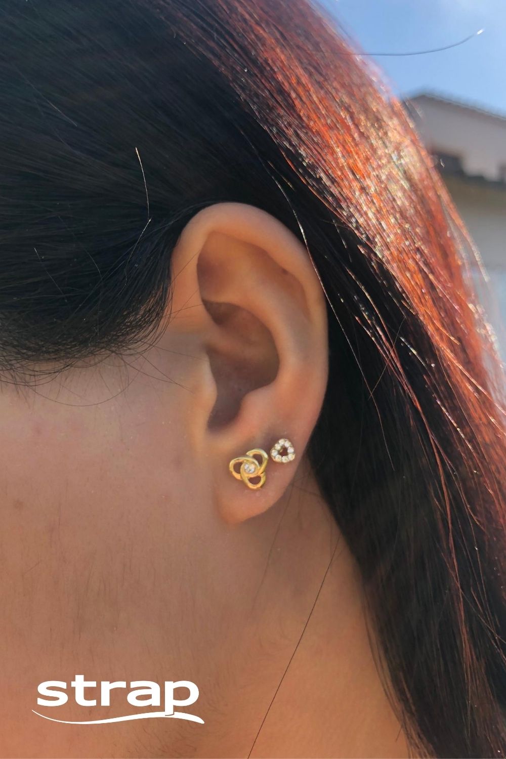 MINI BRINCO TRÊS ELOS FOLHEADO A OURO 18K