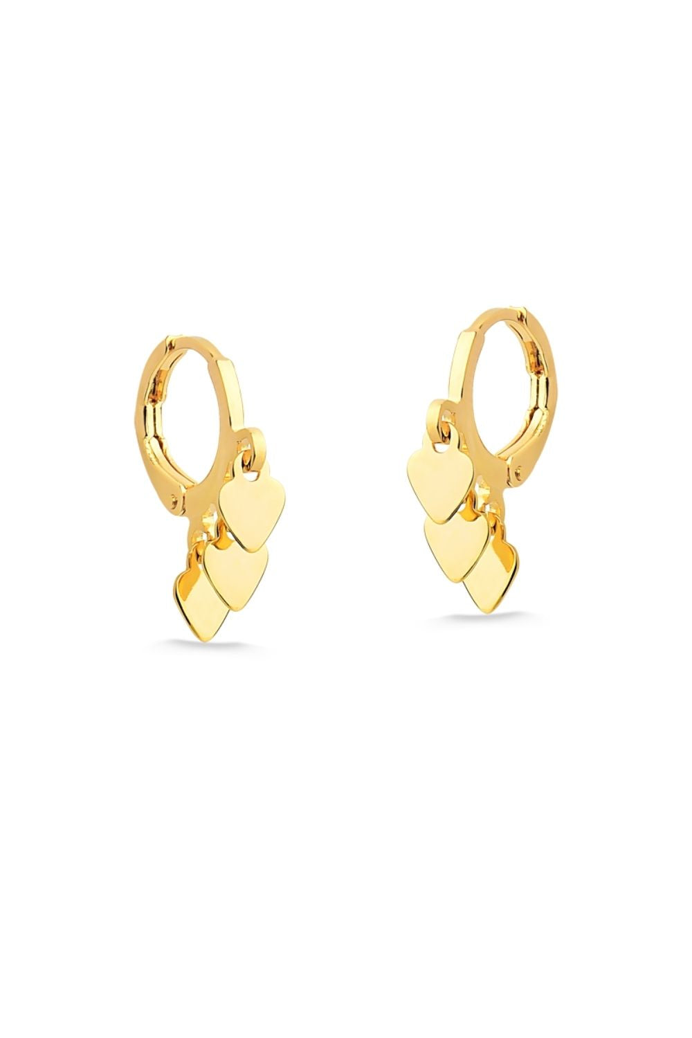 BRINCO DE ARGOLA COM TRÊS PINGENTES DE CORAÇÃO PEQUENO FOLHEADO A OURO 18K