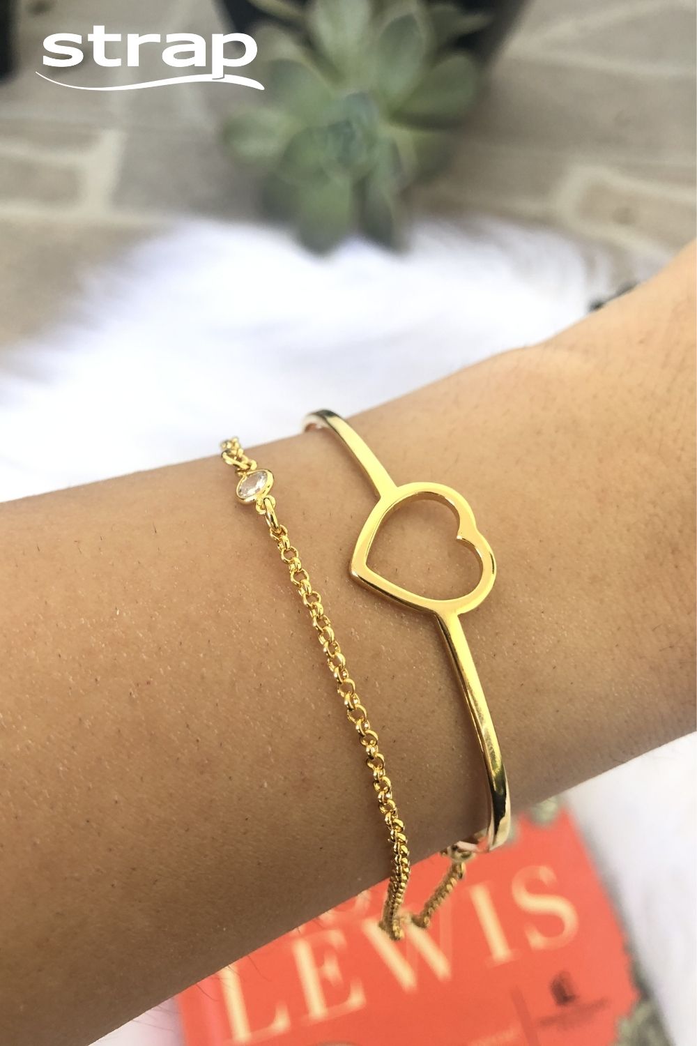 BRACELETE RÍGIDO COM CORAÇÃO E PULSEIRA COM ZIRCÔNIA FOLHEADO A OURO 18K