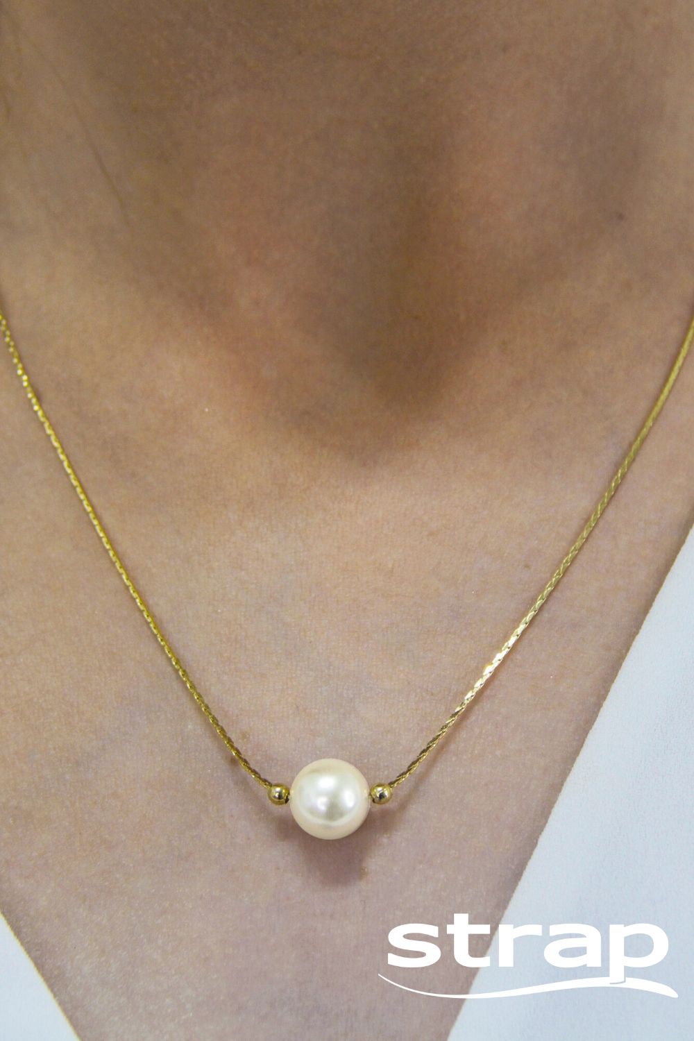 COLAR DE PÉROLA PEQUENA MINIMALISTA FOLHEADO A OURO 18K