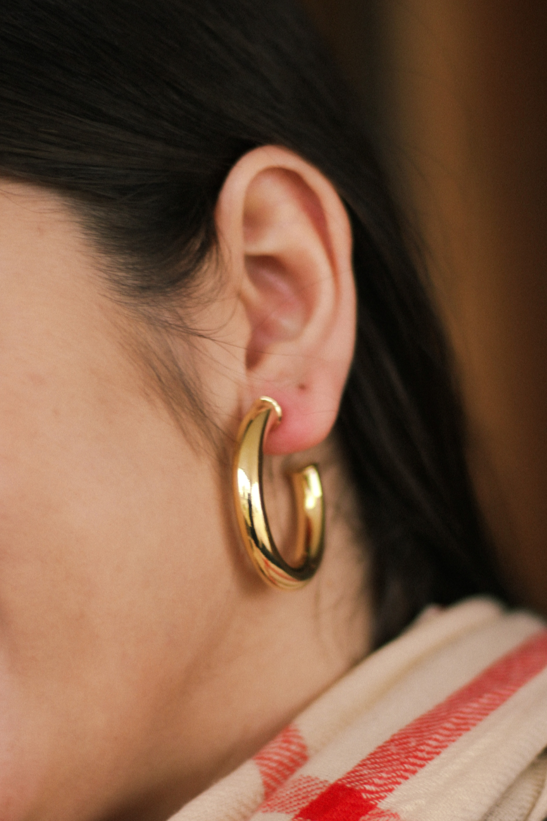 BRINCO DE ARGOLA TUDO MÉDIA FOLHEADO A OURO 18K