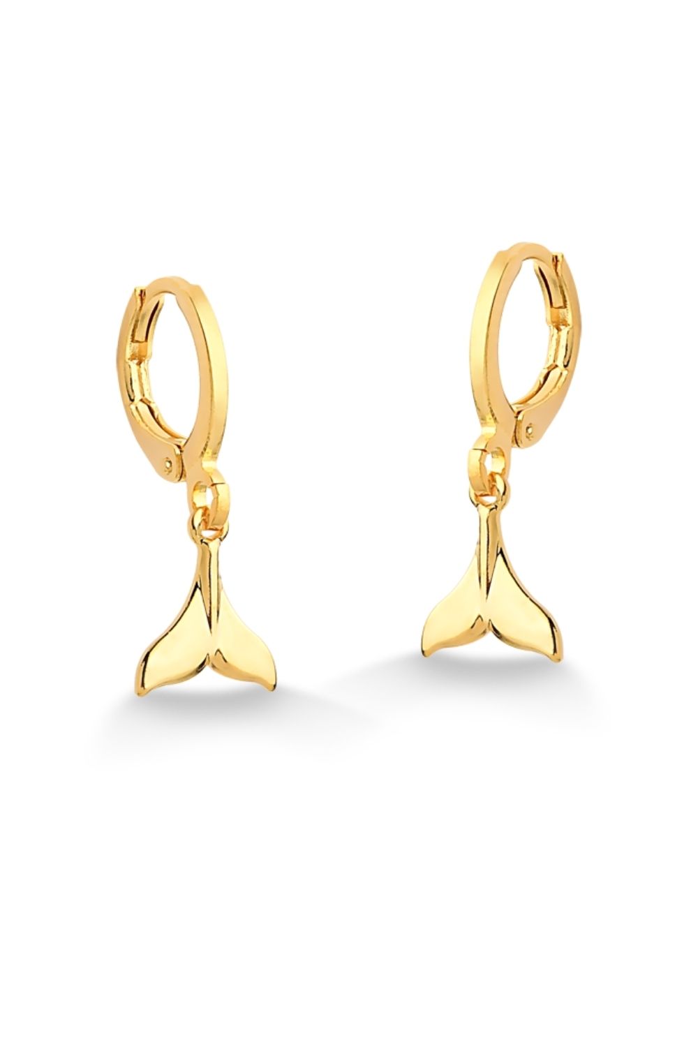 BRINCO DE ARGOLA FECHADA COM RABO DE SEREIA FOLHEADO A OURO 18K