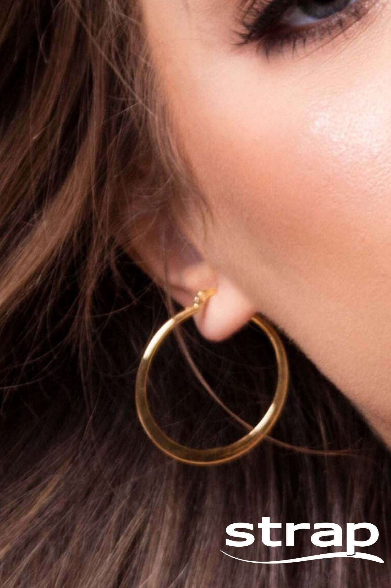 BRINCO DE ARGOLA LISA GRANDE FOLHEADO A OURO 18K