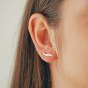 BRINCO EAR CUFF LISO ONDULADO EM PRATA HUMANIZADA