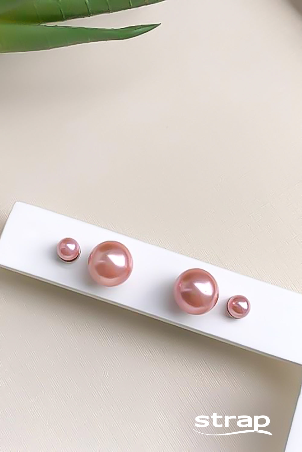 BRINCO DUPLA DE PEROLAS ROSA EM AÇO INOX