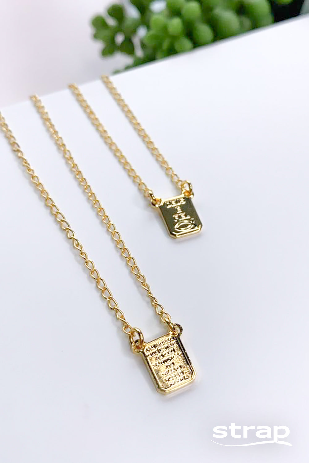 ESCAPULÁRIO DEUS É FIEL FOLHEADO A OURO 18K