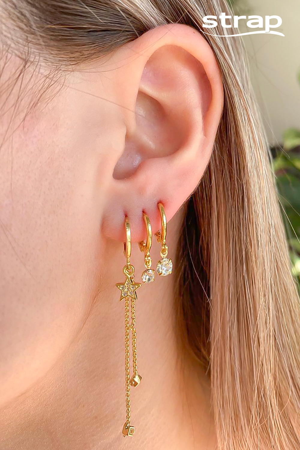 BRINCO DE ARGOLA COM ZIRCÔNIA PEQUENA FOLHEADO A OURO 18K