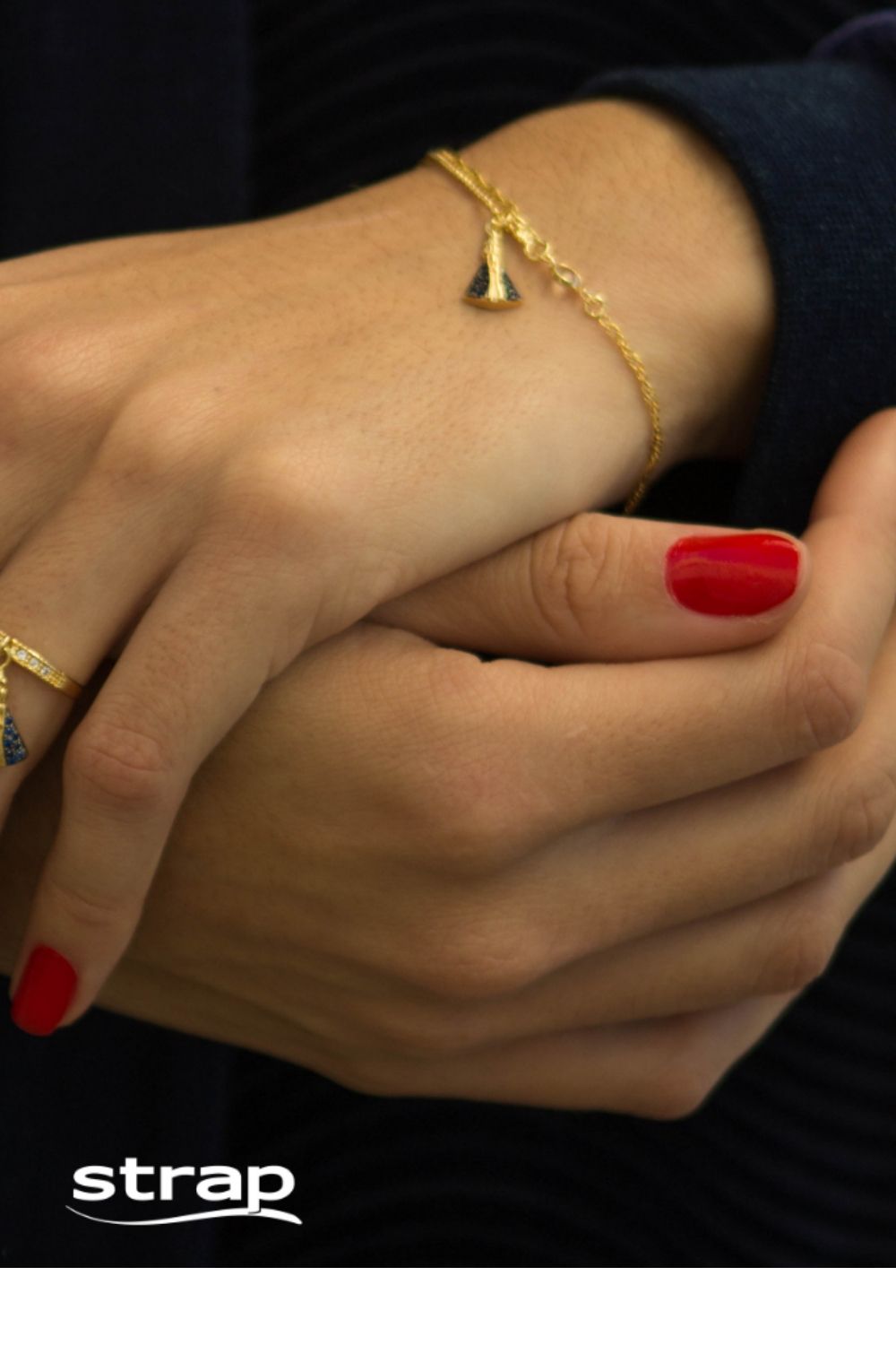 PULSEIRA MINI NOSSA SENHORA APARECIDA CRAVEJADA DE ZIRCÔNIA AZUL FOLHEADA A OURO 18K