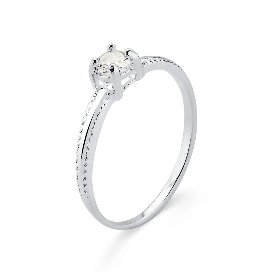 ANEL DE PRATA SOLITÁRIO COM DETALHE NAS LATERAIS STILL