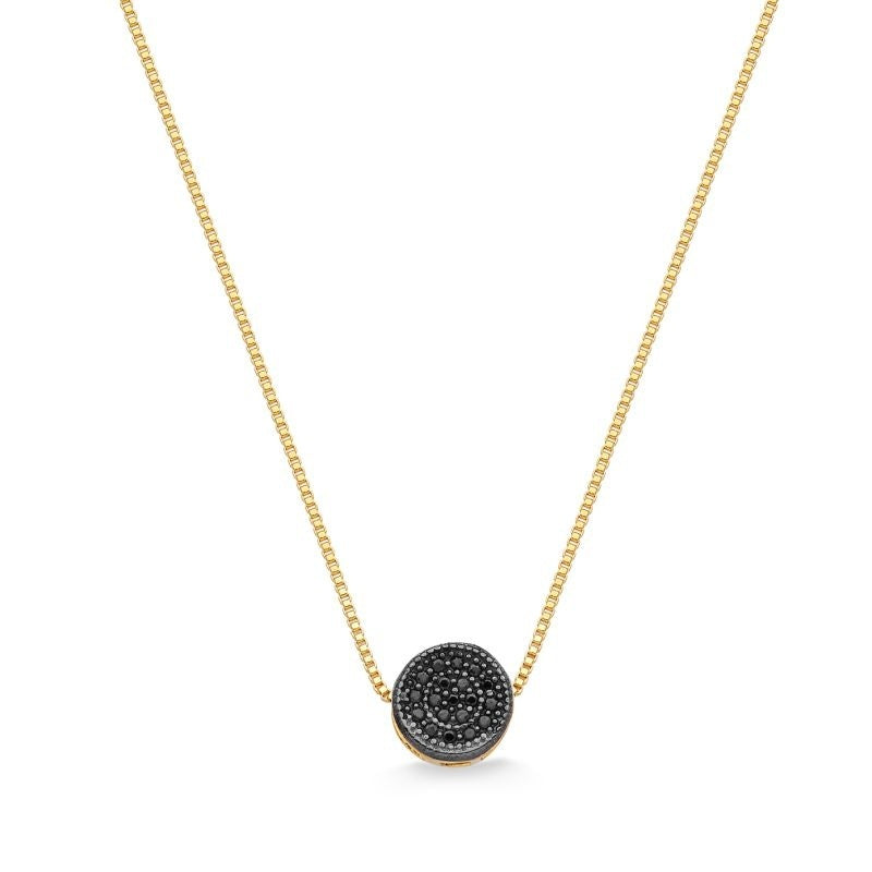COLAR COM PINGENTE REDONDO CRAVEJADO DE ZIRCÔNIAS PRETAS FOLHEADO A OURO 18K
