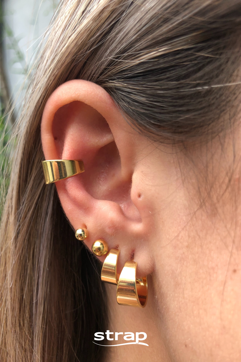 BRINCO DE ARGOLA PEQUENA FOLHEADO A OURO 18K