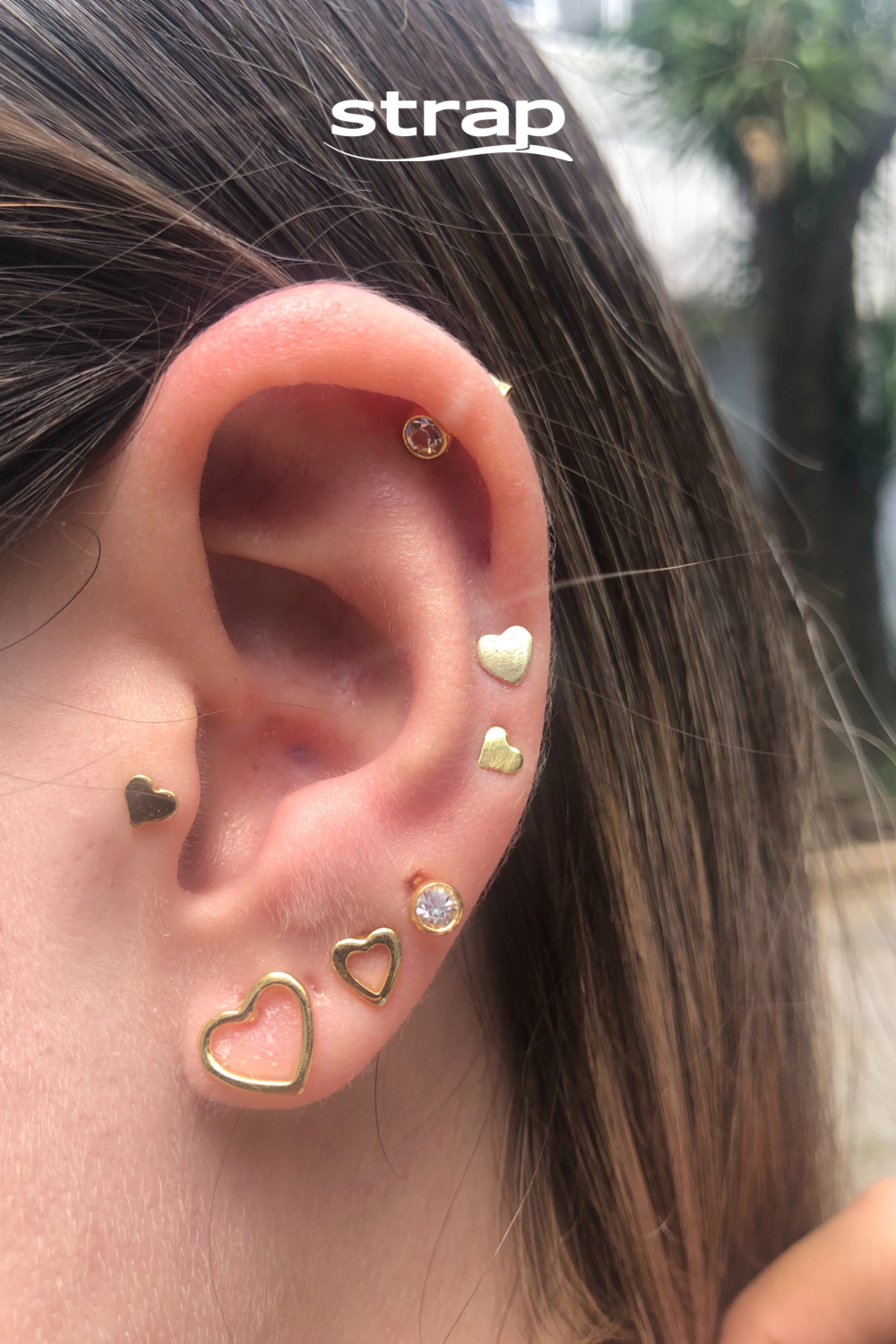 BRINCO TRIO MINI CORAÇÕES VAZADOS FOLHEADO A OURO 18K