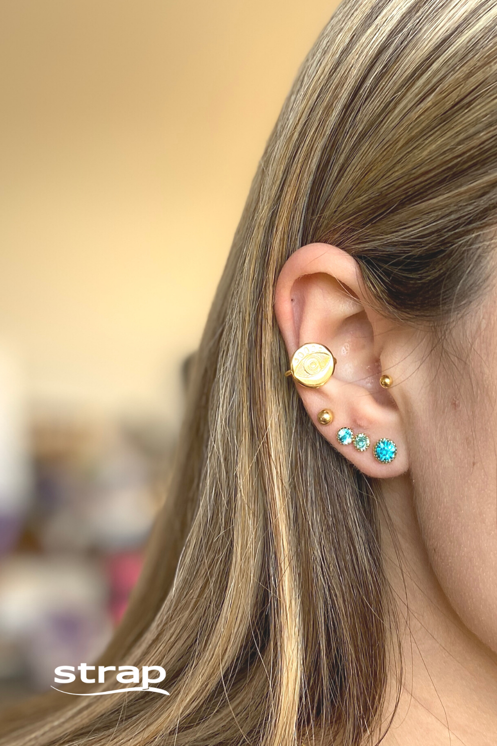 BRINCO TRIO DE ZIRCONIAS AZUL CLARO FOLHEADO A OURO 18K