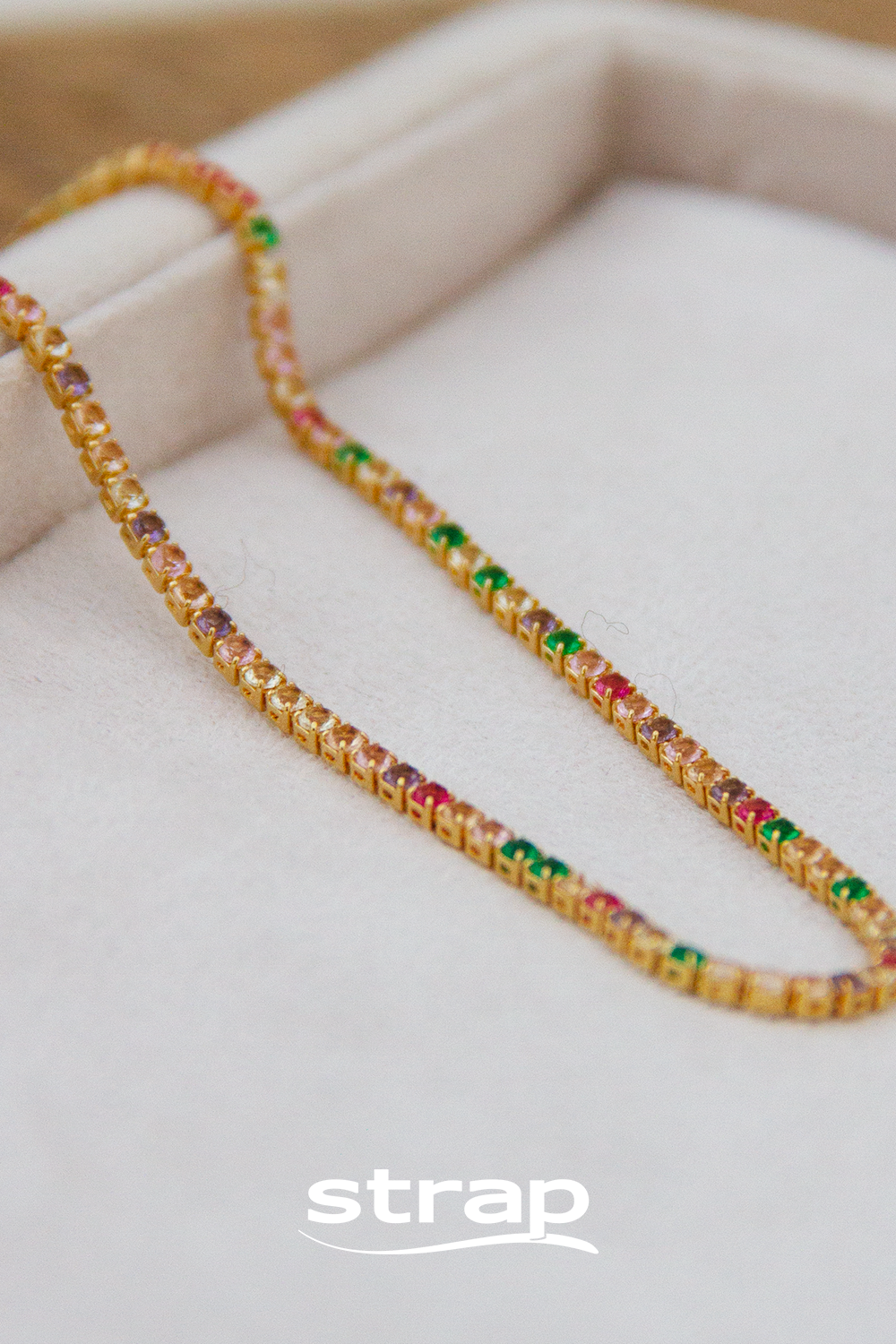 COLAR CHOKER RIVIEIRA COLORIDA FOLHEADO A OURO