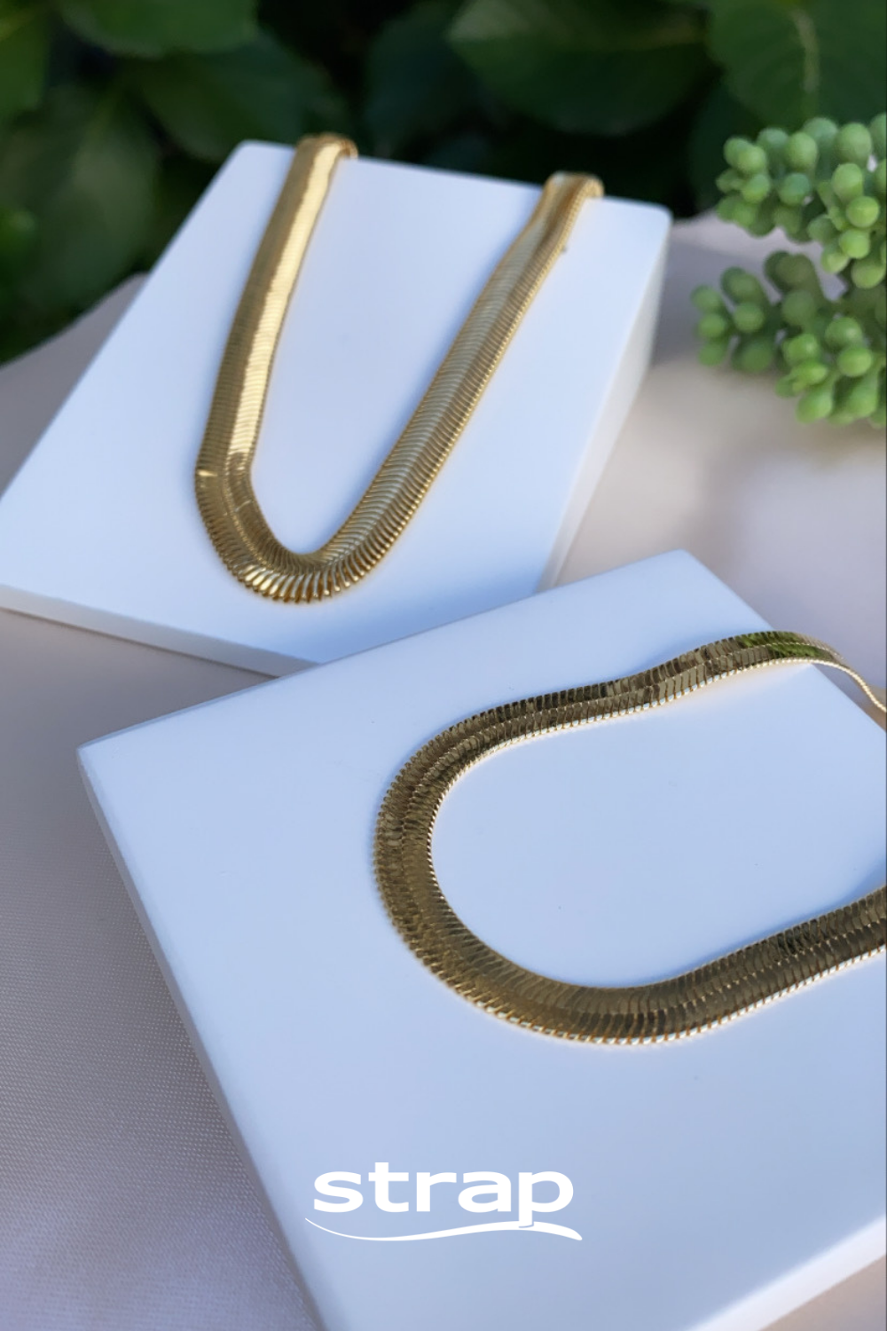 COLAR CHOKER FITA 35 CM COMPRIMENTO (5MM LARGURA ) FOLHEADO A OURO 18K