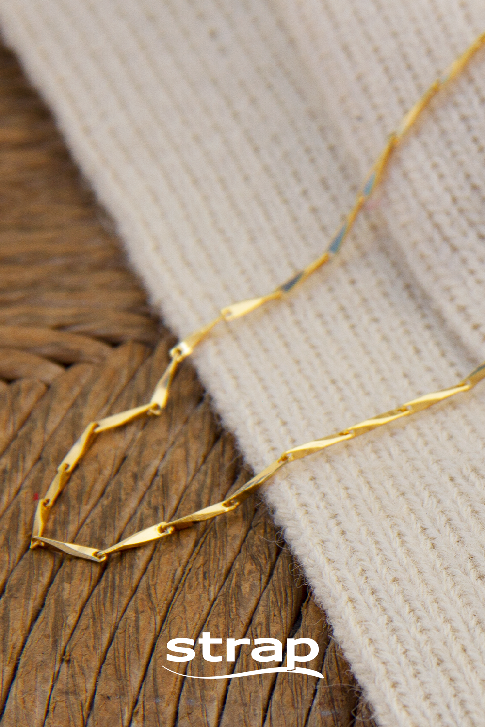 COLAR CHOKER ELO BASTÃO FOLHEADO A OURO 18K