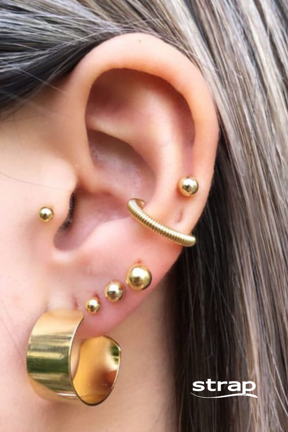 BRINCO DE ARGOLA LARGA LISA FOLHEADO A OURO 18K
