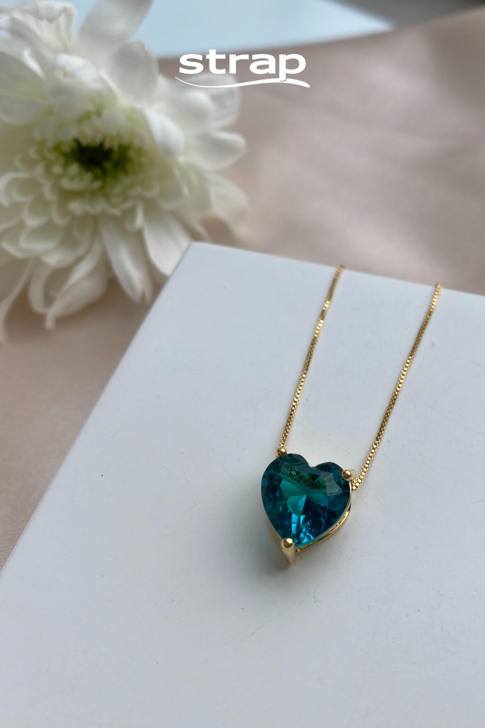 COLAR CORAÇÃO PEDRA AZUL  FOLHEADO A OURO 18K