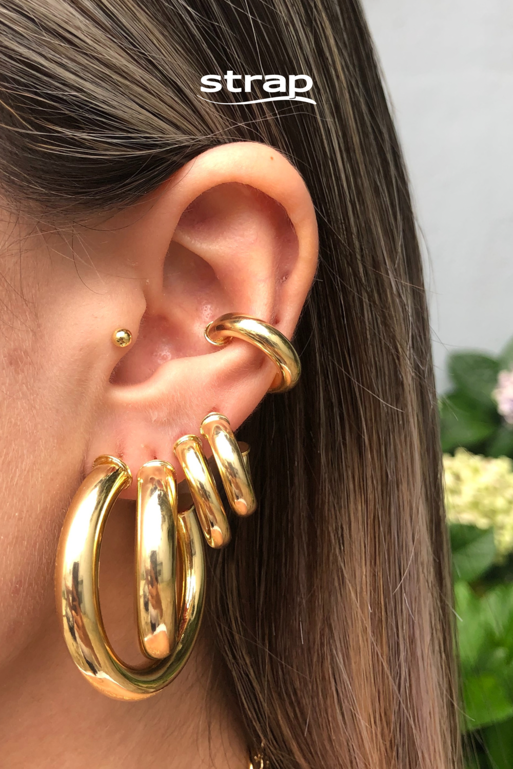 BRINCO DE ARGOLA TUDO PEQUENA FOLHEADO A OURO 18K