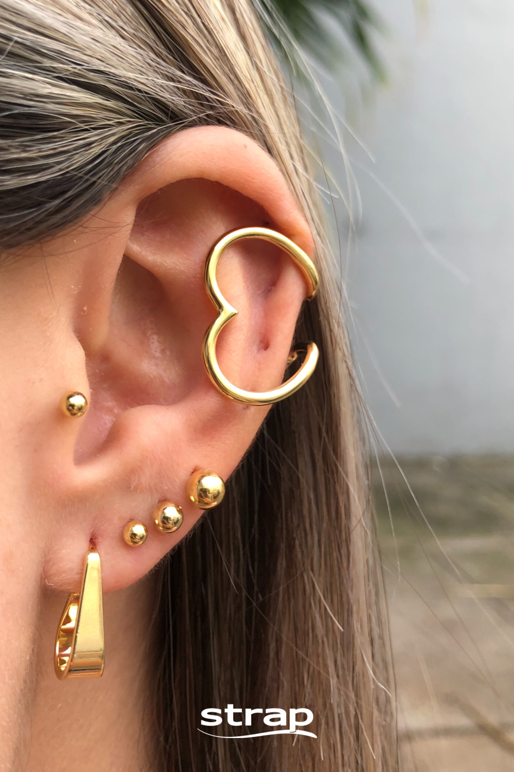 BRINCO DE ARGOLA FOLHEADO A OURO 18K