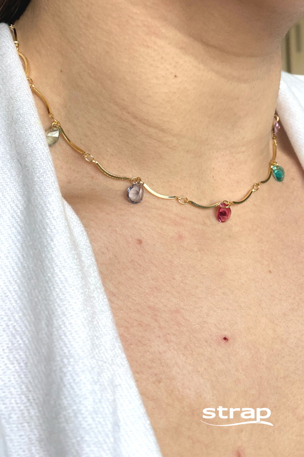 CHOKER SEMI RIGIDA COM GOTAS COLORIDAS DE ZIRCONIA FOLHEADO A OURO 18K