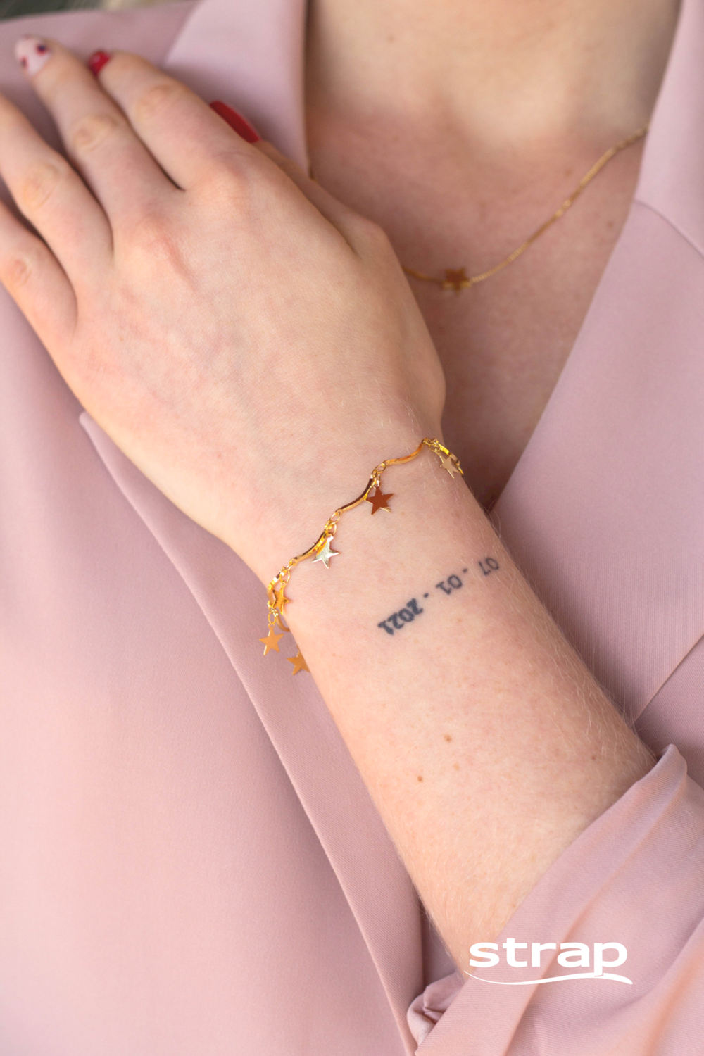 PULSEIRA DE ESTRELAS FOLHEADA A OURO 18K